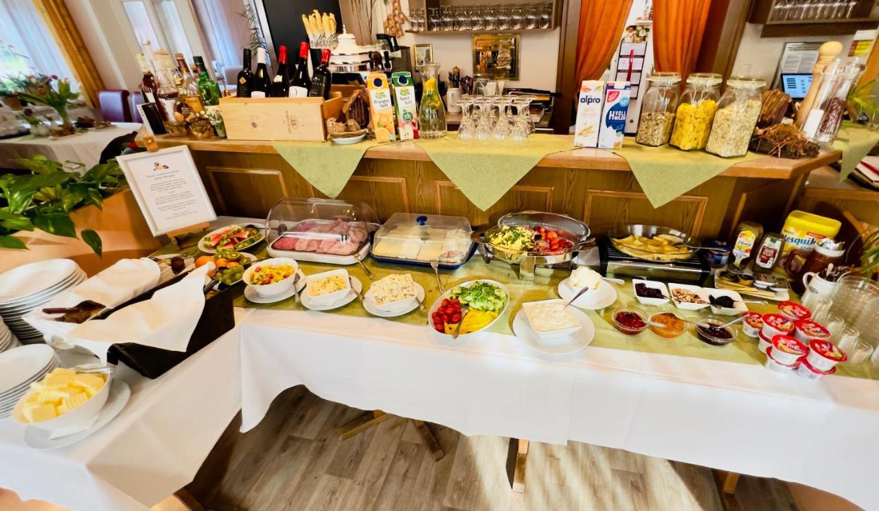 Traditionsgasthaus Goldener Loewe Riesa Restaurant & Pension מראה חיצוני תמונה
