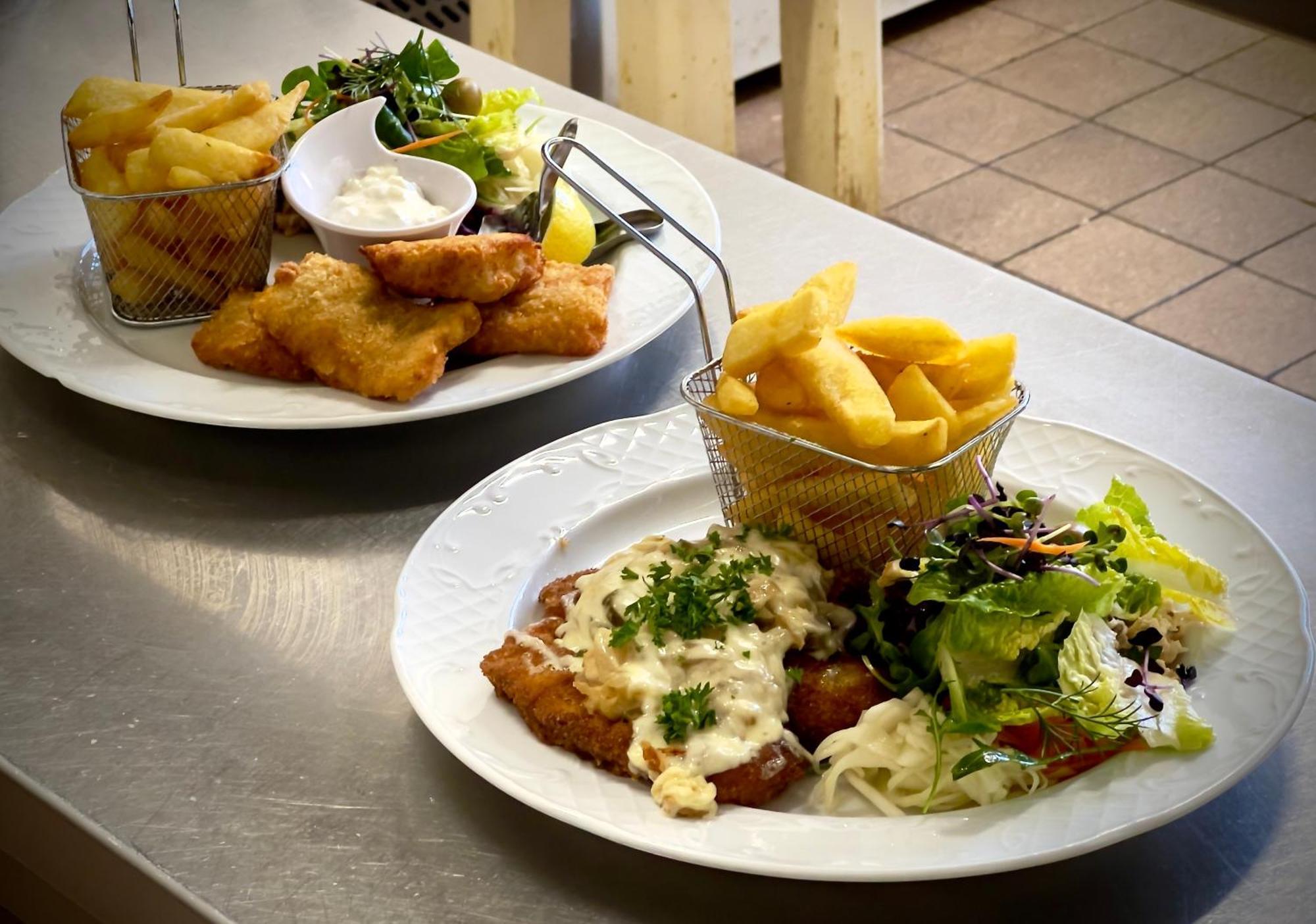 Traditionsgasthaus Goldener Loewe Riesa Restaurant & Pension מראה חיצוני תמונה