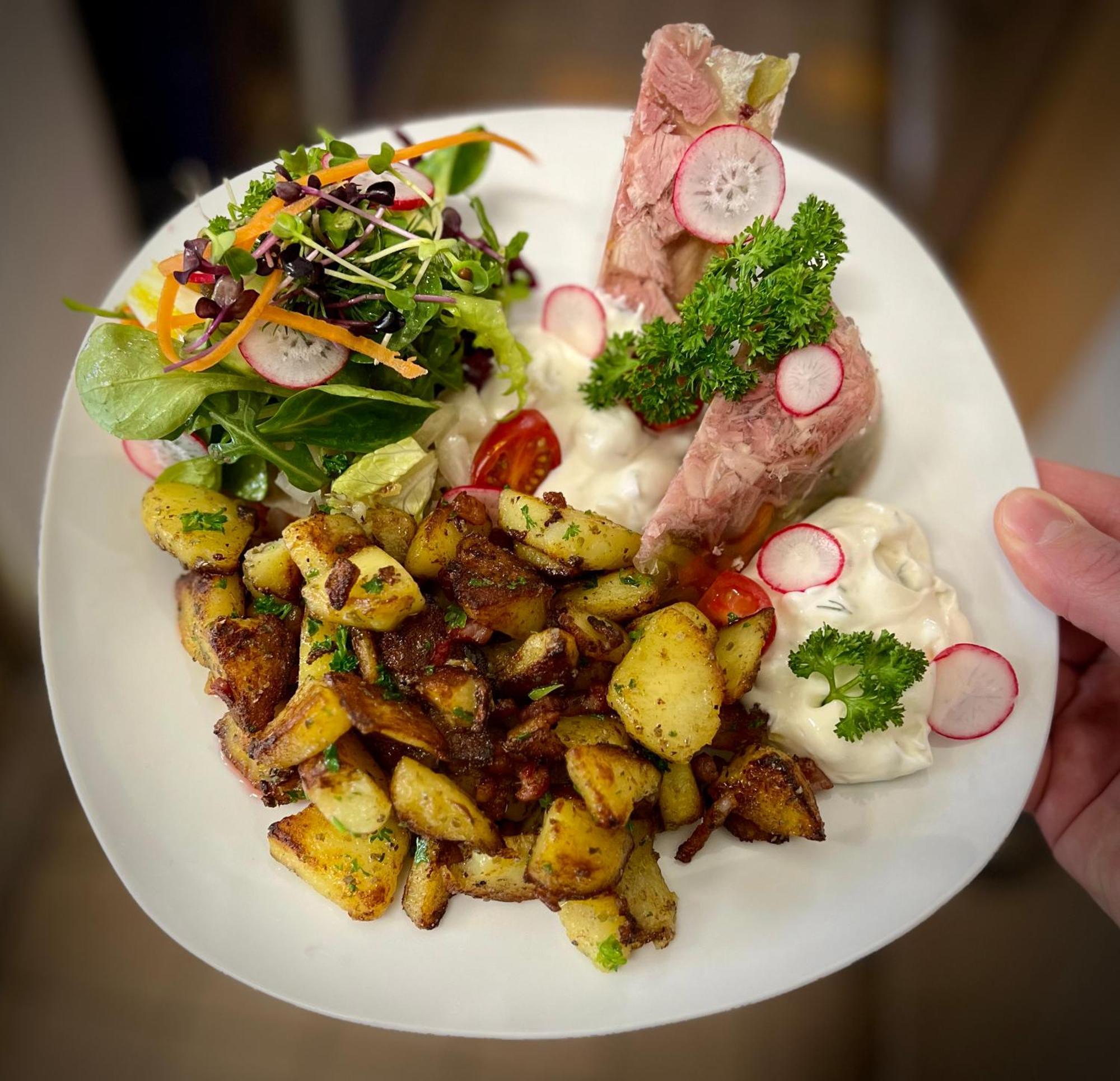 Traditionsgasthaus Goldener Loewe Riesa Restaurant & Pension מראה חיצוני תמונה